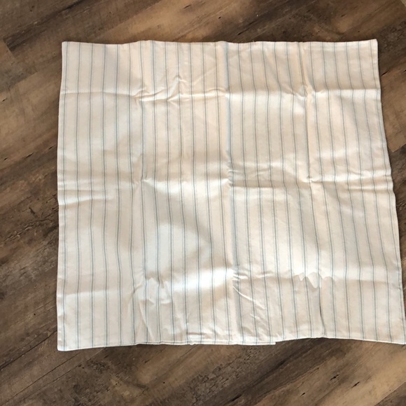 26x26 spa sham from Ballard Designs NEW - Picture 3 of 6